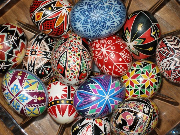Psyanky Ukrainian tradition of decorating Easter eggs
