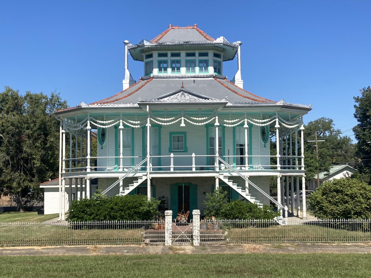 riverboat house new orleans