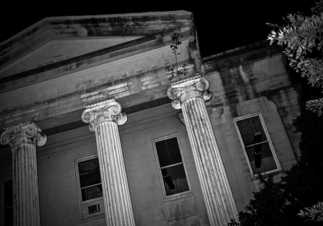 The Carrollton Courthouse behind which once stood the infamous Carrollton Jail. (Photo by Michael DeMocker)