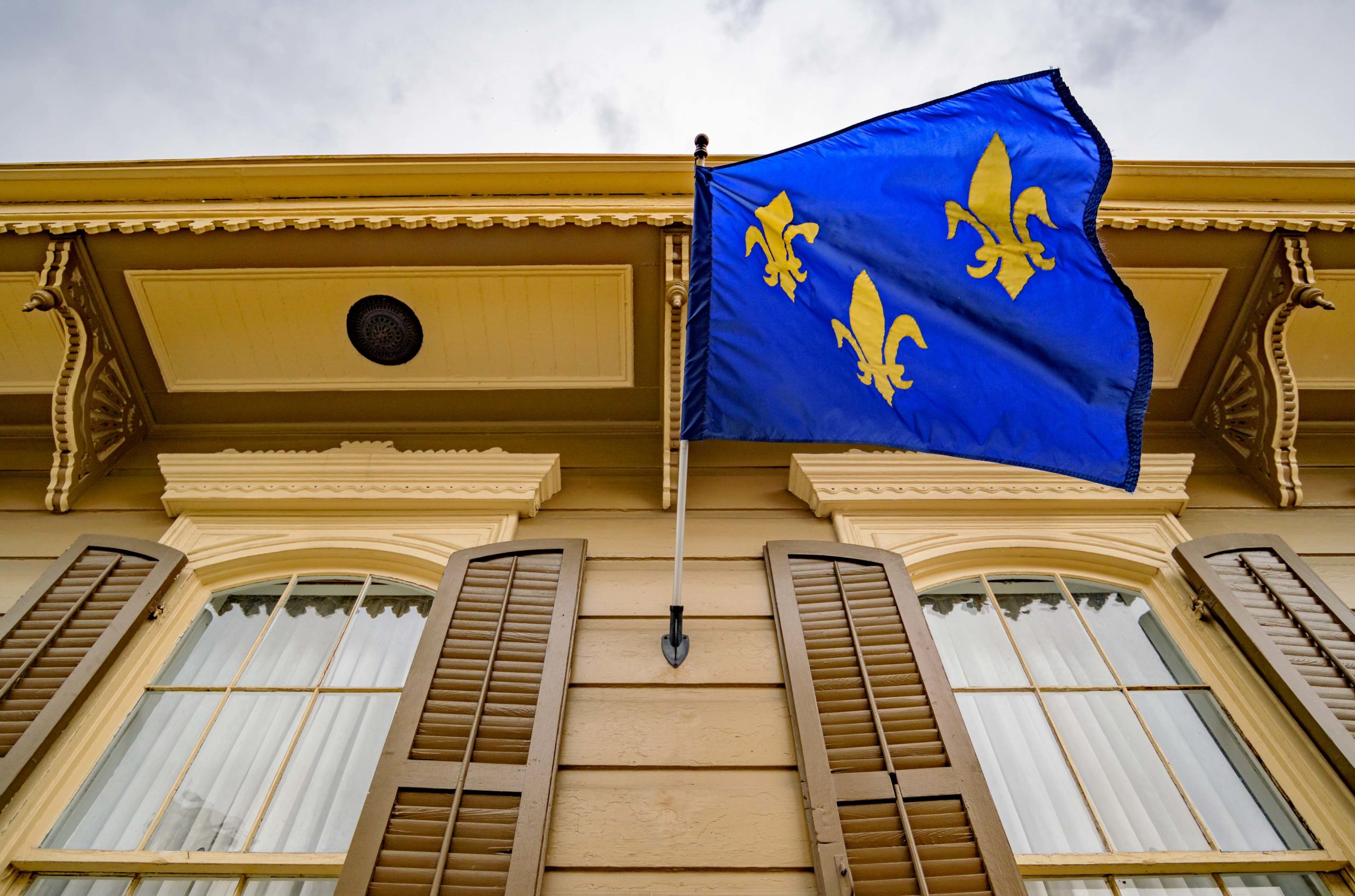 1)

#FleurDeLis : A blue Capetain flag that was the former flag of the Kingdom of France flies in the French Quarter in New Orleans. The Fleur-de-lis or lily flower is an old symbol that has French and Middle Eastern origin and often represents the Catholic saints of France. Today it represents the New Orleans Saints and appears in the flag of the city of New Orleans and Detroit.  📸@MattHintonPhoto for @VeryLocalNOLA

#VLNOLA #CapetianFlag #NewOrleans #NewOrleansSaints #FrenchQuarter #FrenchQuarterArchitecture #Louisiana

2)

#FleurDeLis : A Fleur-de-lis bonfire burns on Christmas Eve on the Mississippi River levee in St. James Parish near New Orleans, Louisiana. Residents light bonfires along the Mississippi River levee to attract the attention of Papa Noel, the French Daddy Christmas. 📸@MattHintonPhoto for @VeryLocalNOLA

#VLNOLA #NewOrleans #Louisiana #NewOrleansSaints #MississippiRiverLevee #bonfire #StJamesParish #PapaNoel #DaddyChristmas

3)

#FleurDeLis : The John Gauche Home, built in 1856, is an example of Italianate architecture with an iron fence with upside Fleur-de-lis symbols inside heart shapes in the French Quarter in New Orleans. The Fleur-de-lis or lily flower is called giglio bottonato in Italy and it is the symbol of the city of Florence, Italy and is sometimes called Giglio di Firenze (Lily of Florence). The Italian giglio bottonato often has stamens between the flower petals The Fleur-de-lis is an old symbol that has French and Middle Eastern origin and often represents the Catholic saints of France. Today it represents the New Orleans Saints and appears in the flag of the city of New Orleans and Detroit.  📸@MattHintonPhoto for @VeryLocalNOLA

#VLNOLA #CapetianFlag #NewOrleans #NewOrleansSaints #FrenchQuarter #FrenchQuarterArchitecture #Louisiana #GigliodiFirenze #florence