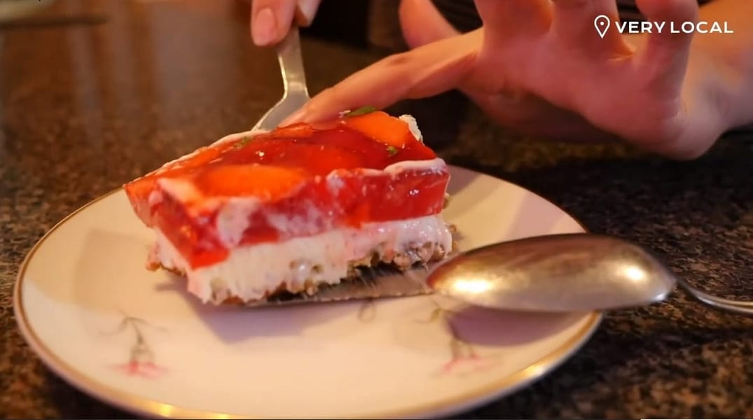 strawberry pretzel salad